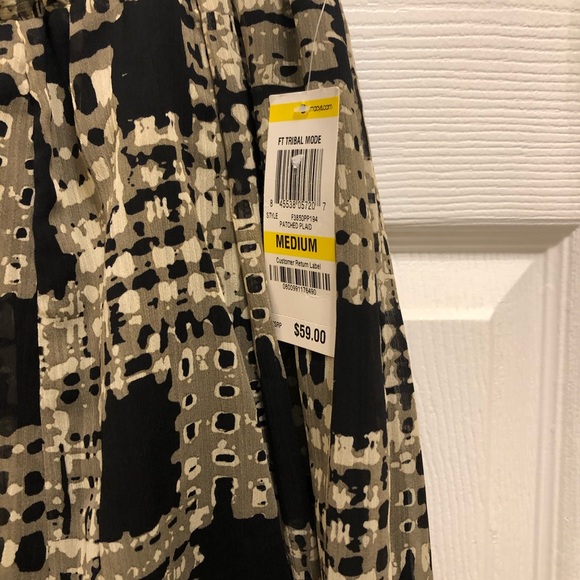 Skirt - Picture 2 of 4